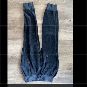Black velvet lululemon joggers